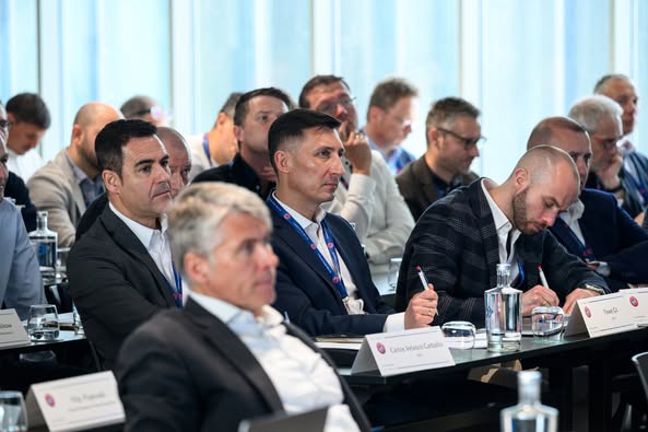 SYMPOZJUM VAR UEFA